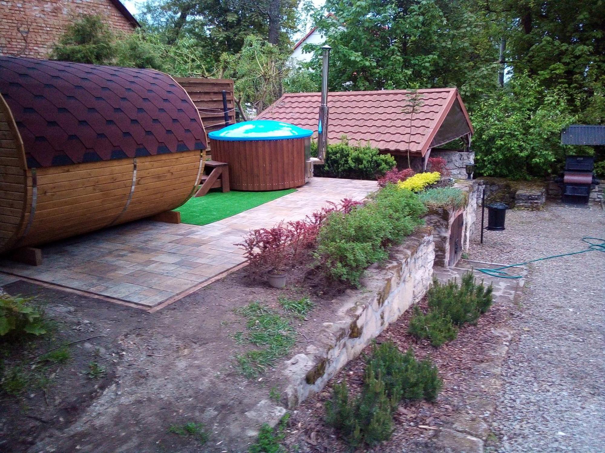 Wisniowy Mlyn Villa Wisniowa k Staszowa ภายนอก รูปภาพ